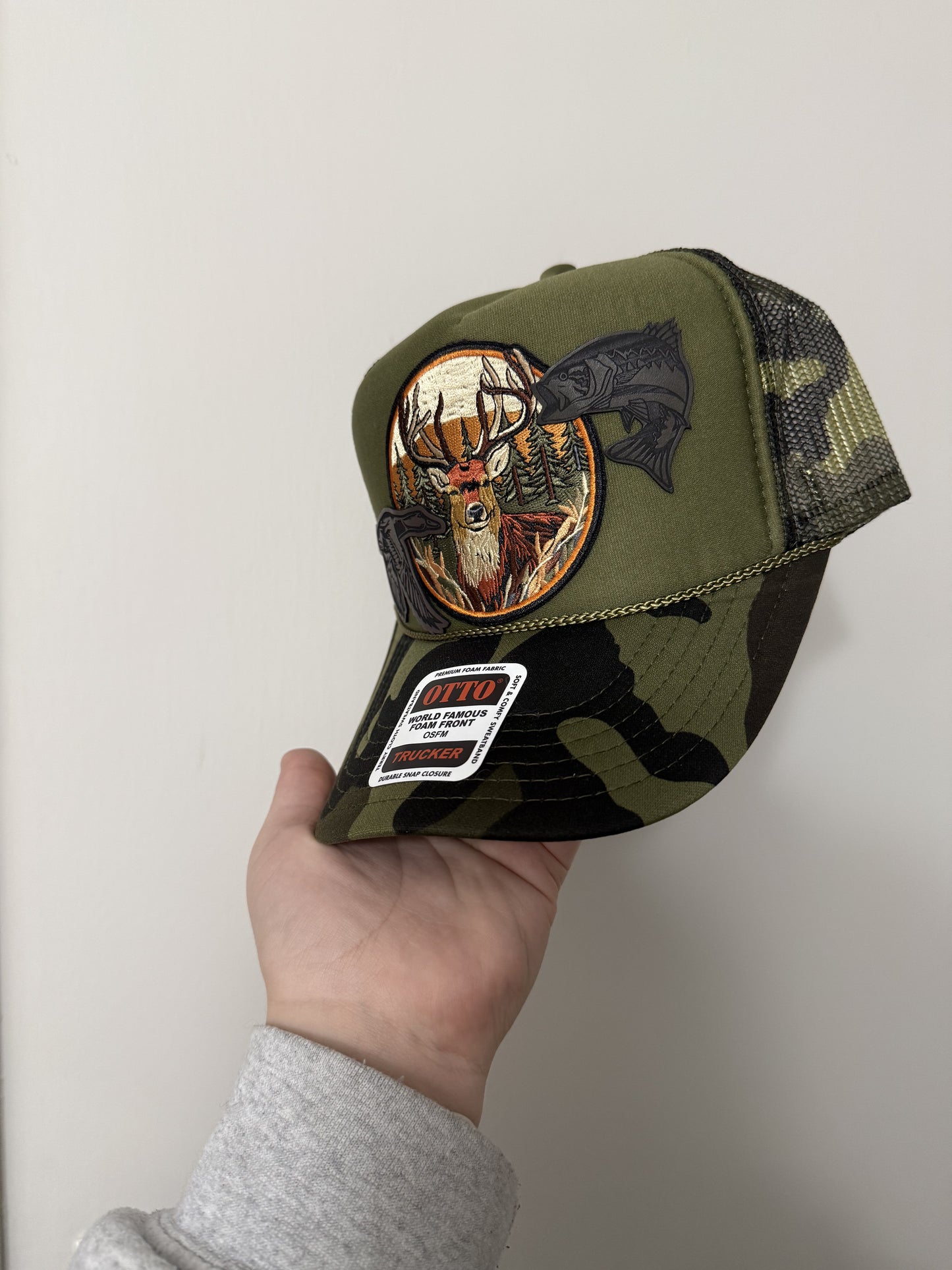 Outdoorsmen Trucker Hat